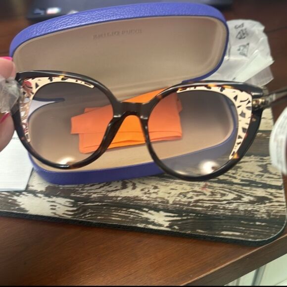 NWT Emilio Pucci 58MM Cat Eye Logo Silhouette Sunglasses with Case Full Set